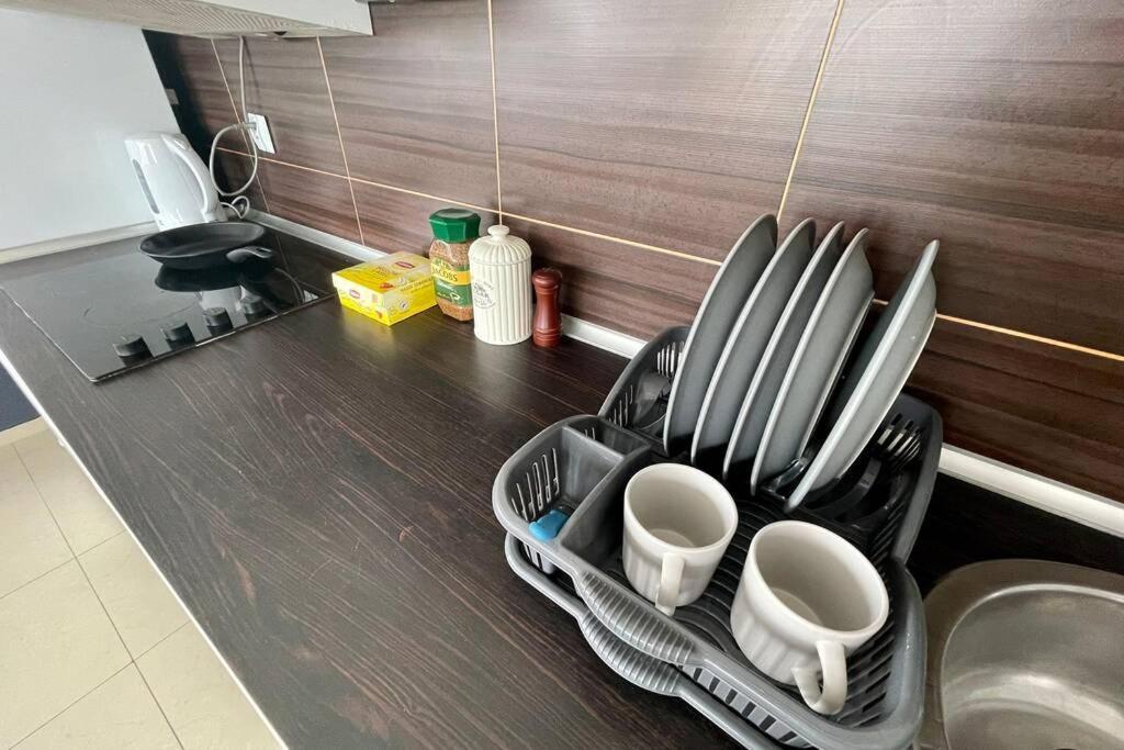 Sawa Apartment 2Xmetro Wifi 500 Mbs 50'Tv Netflix Hbo Appletv+ Warschau Exterior foto