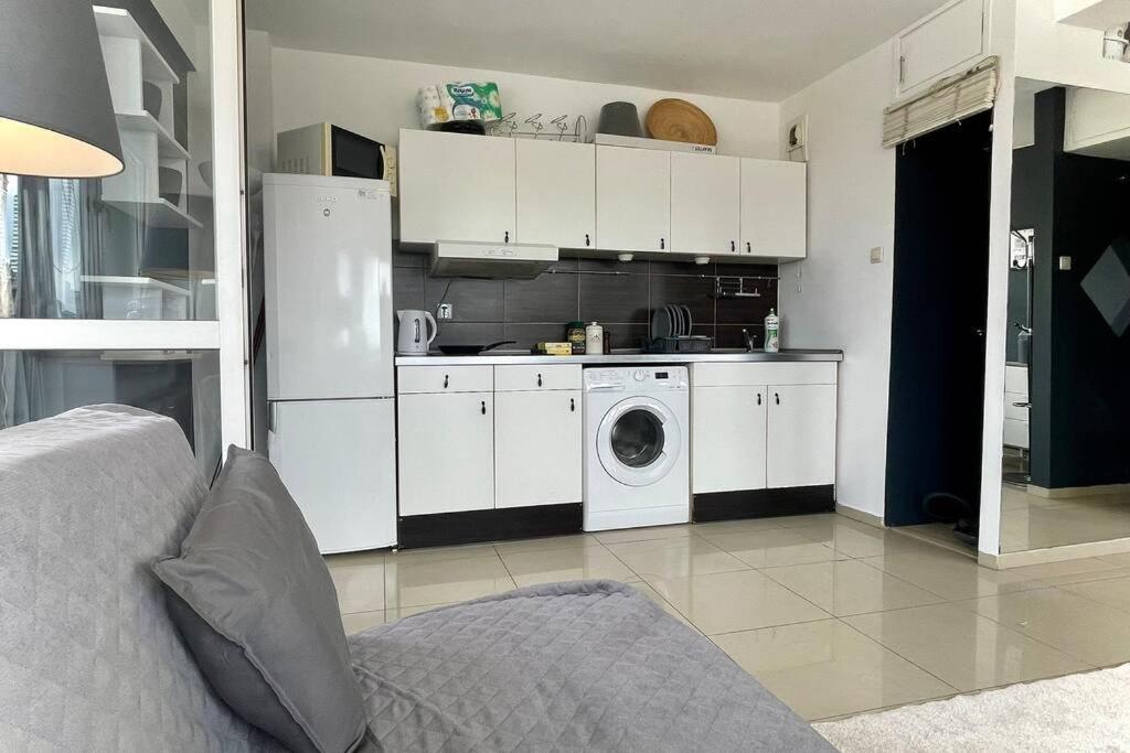 Sawa Apartment 2Xmetro Wifi 500 Mbs 50'Tv Netflix Hbo Appletv+ Warschau Exterior foto