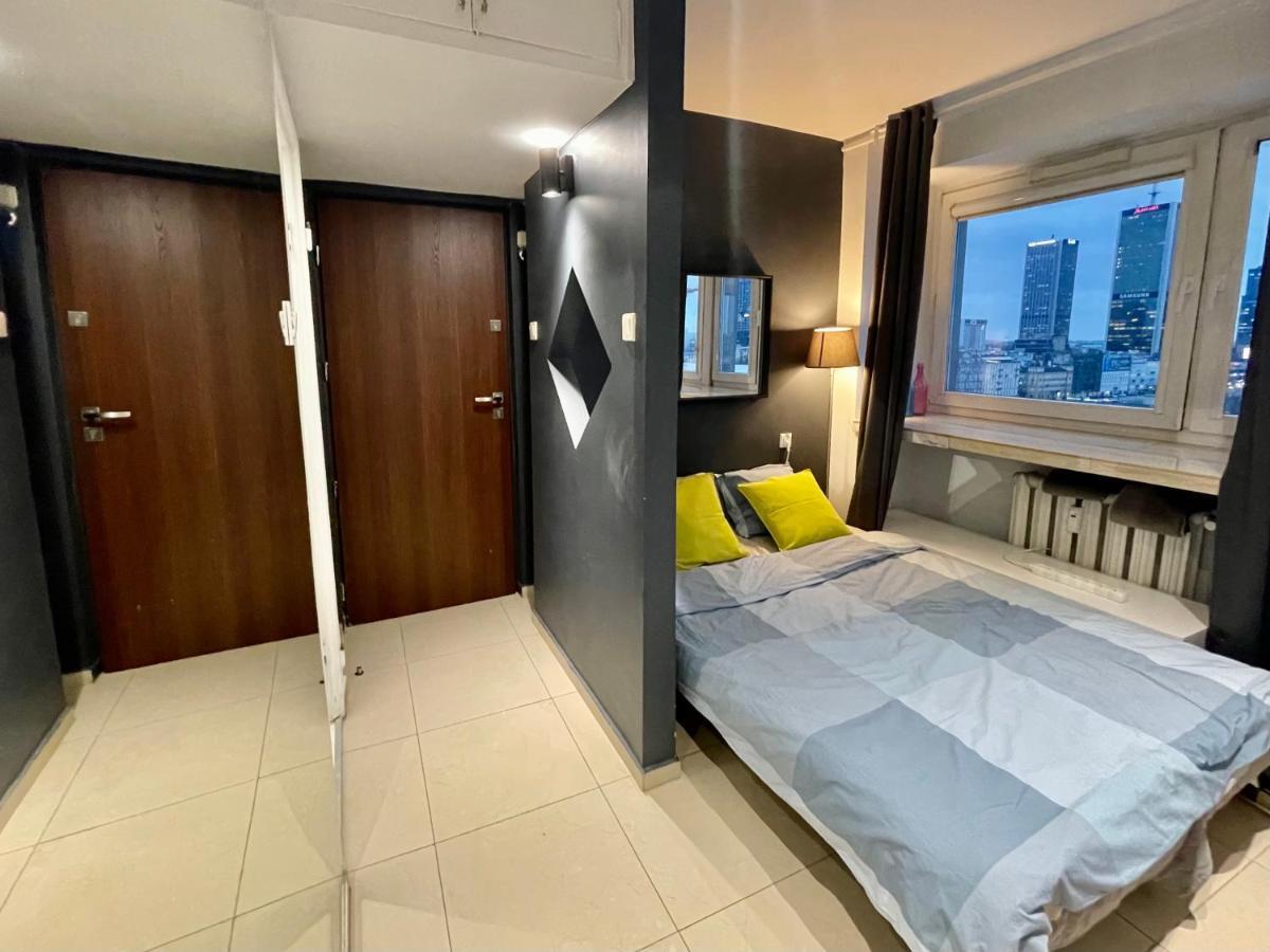 Sawa Apartment 2Xmetro Wifi 500 Mbs 50'Tv Netflix Hbo Appletv+ Warschau Exterior foto